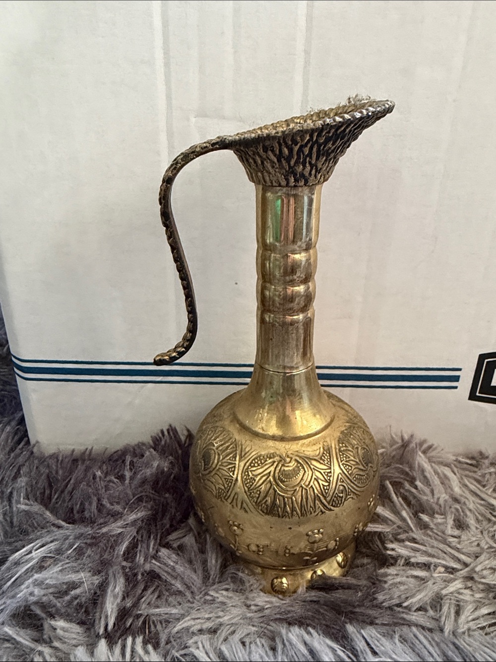 Brass Decorative Ewer Vase - Antique-Style Gold Accent